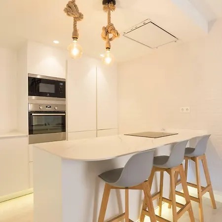 Apartment Gran Apartamento En El Centro Historico Con Parking Gratuito 4 Por Keywise